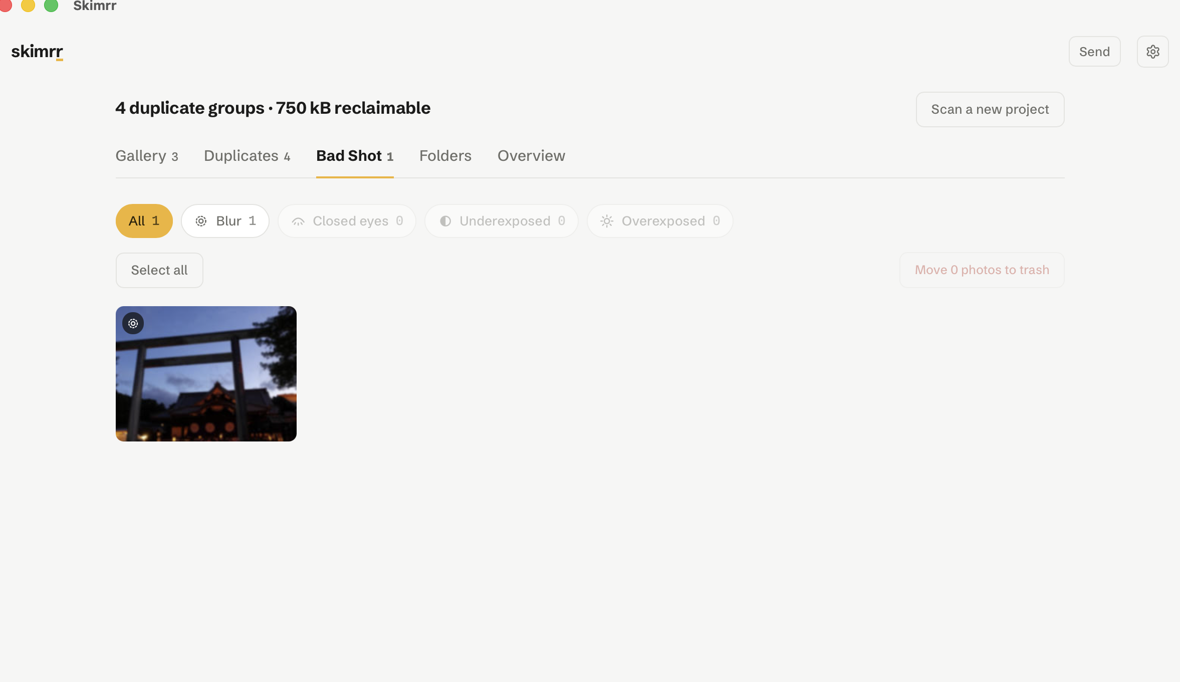 The Bad Shot tab: photos filtered by blur, closed eyes, underexposure and overexposure